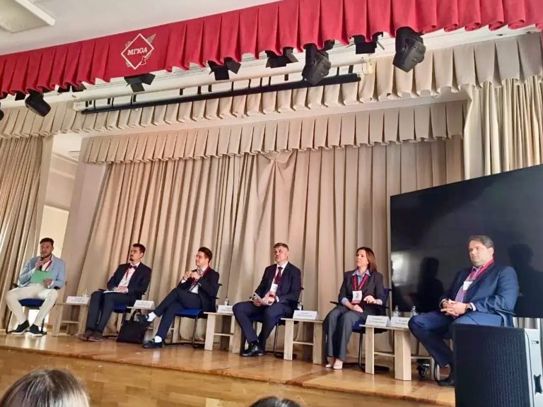 Нотариусы Подмосковья приняли участие во II Всероссийском молодежном юридическом форуме «ЮрСлет»"
