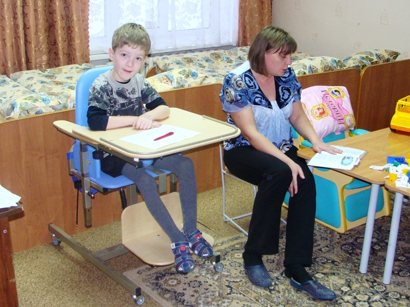 Подарить детям радость"