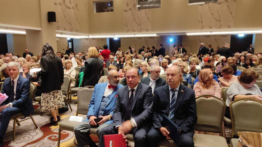 Нотариусов Московской области поздравили с 30-летием МоНП"
