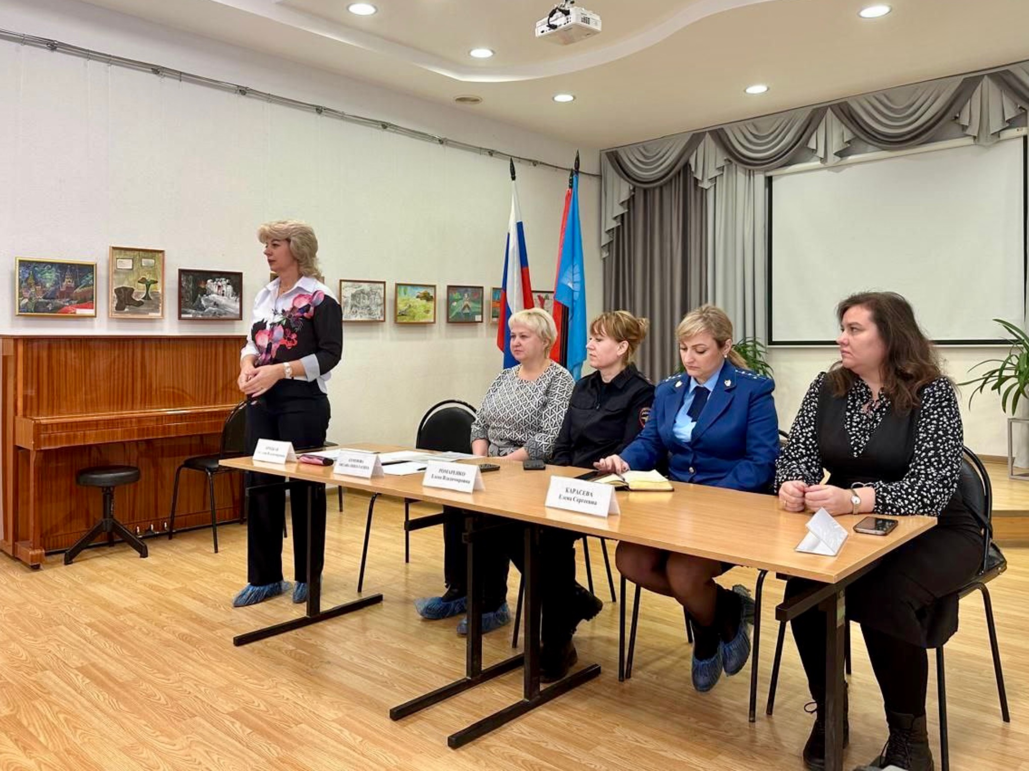 Бесплатное консультирование граждан в рамках Всероссийского дня правовой помощи детям"