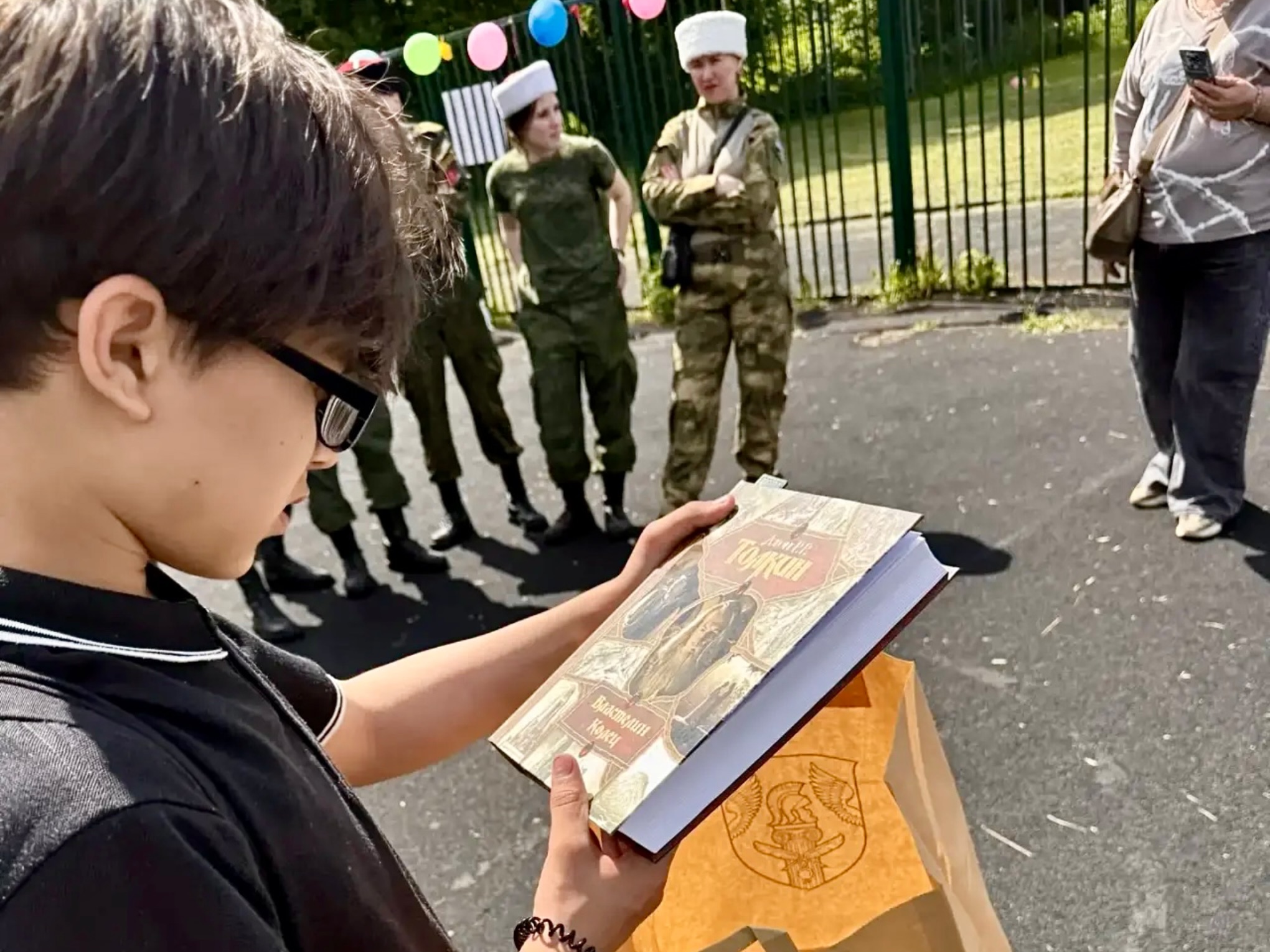 Бесплатная юридическая помощь и поддержка семей и детей-сирот в честь Международного дня защиты детей"